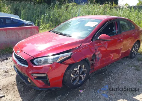 2019 Kia Forte Lxs z USA, uszkodzony, nr VIN 3KPF24AD8KE119843